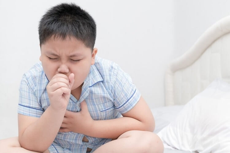 Tùy vào nguyên nhân ho có đờm không sốt có thể gây nguy hiểm cho bé hoặc không